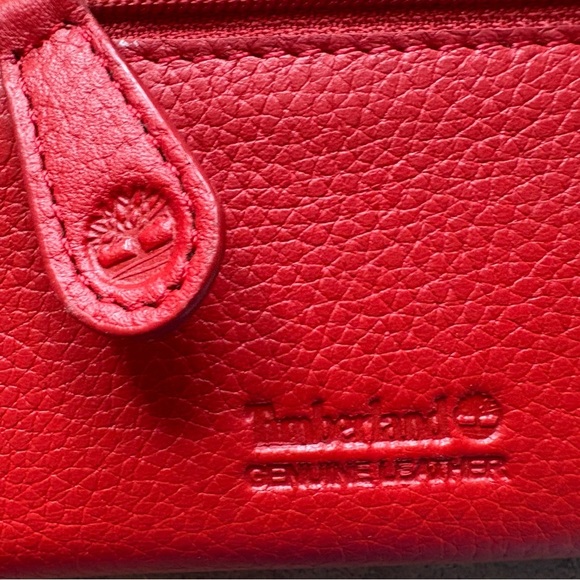 Timberland Vibrant Red Leather Wallet - New! Zip and Snap closures - Picture 6 of 9